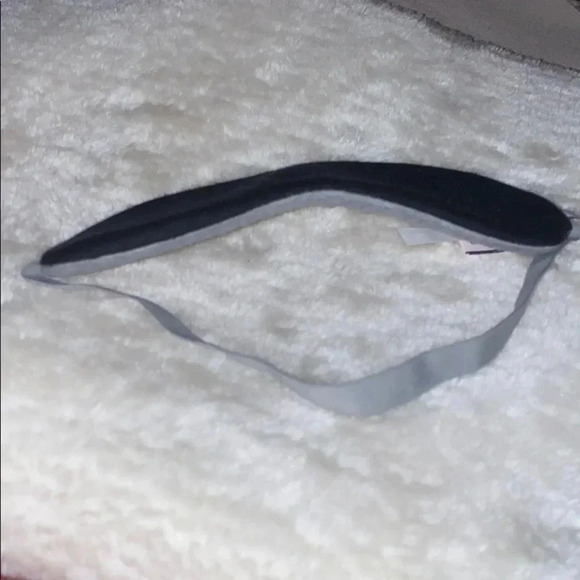 Victoria’s  Secret Ultra Soft Sleep Eye Mask/Cover - Picture 4 of 8